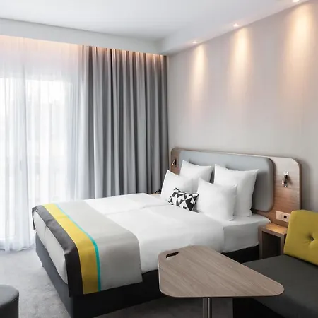 Express - Hauptbahnhof, An Ihg Hotel