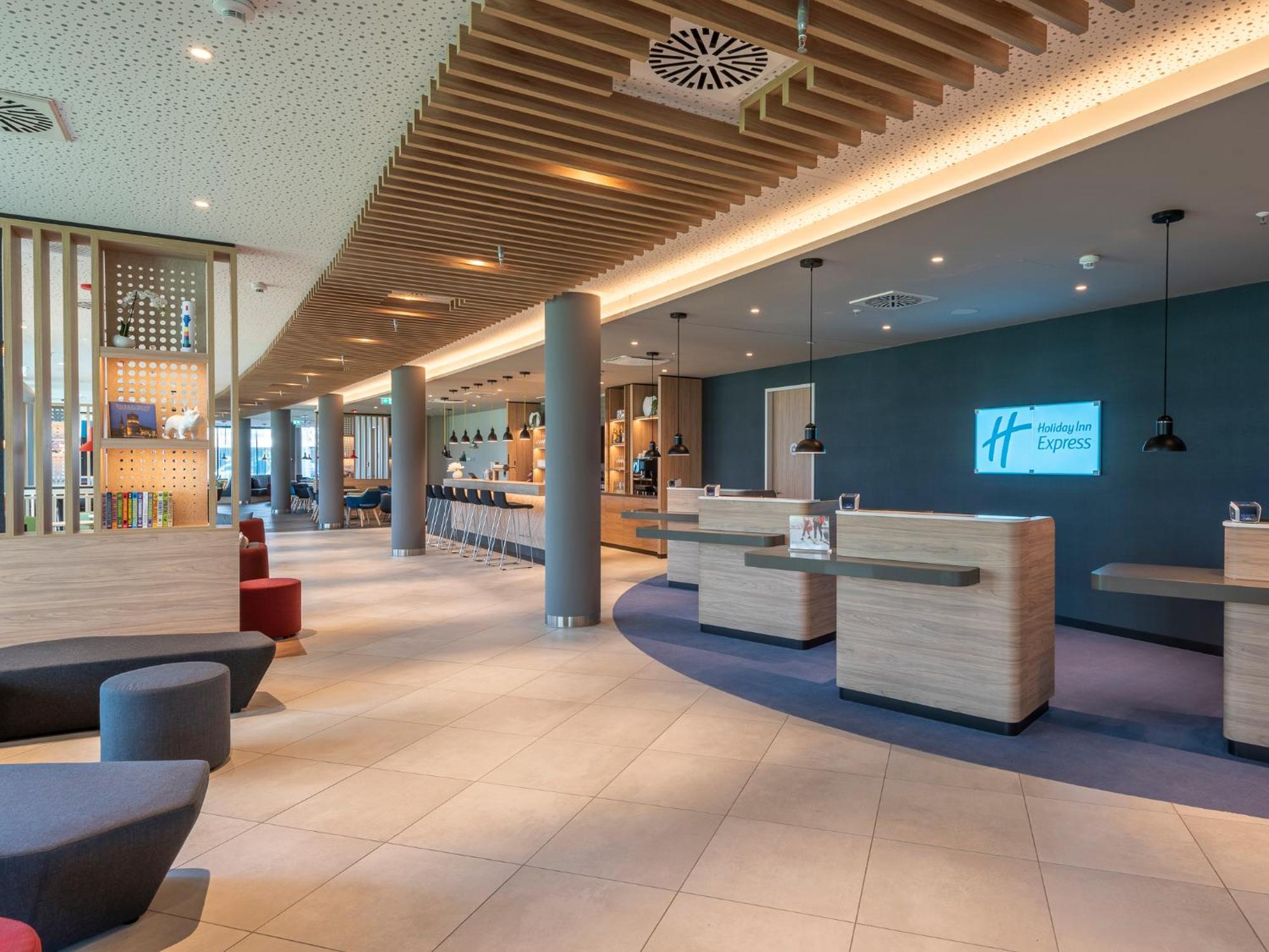 Hotel Express - Hauptbahnhof By Ihg