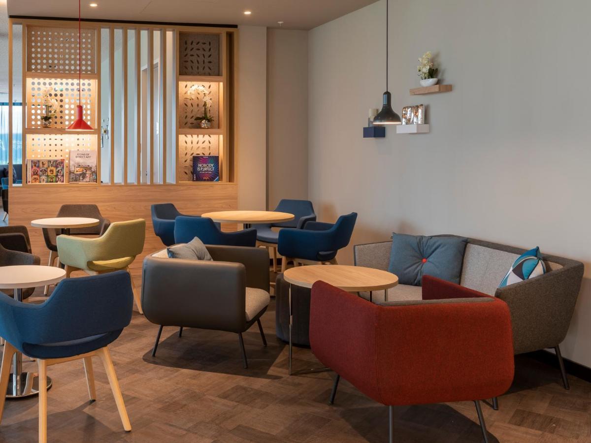 Express - Hauptbahnhof, An Ihg 3*