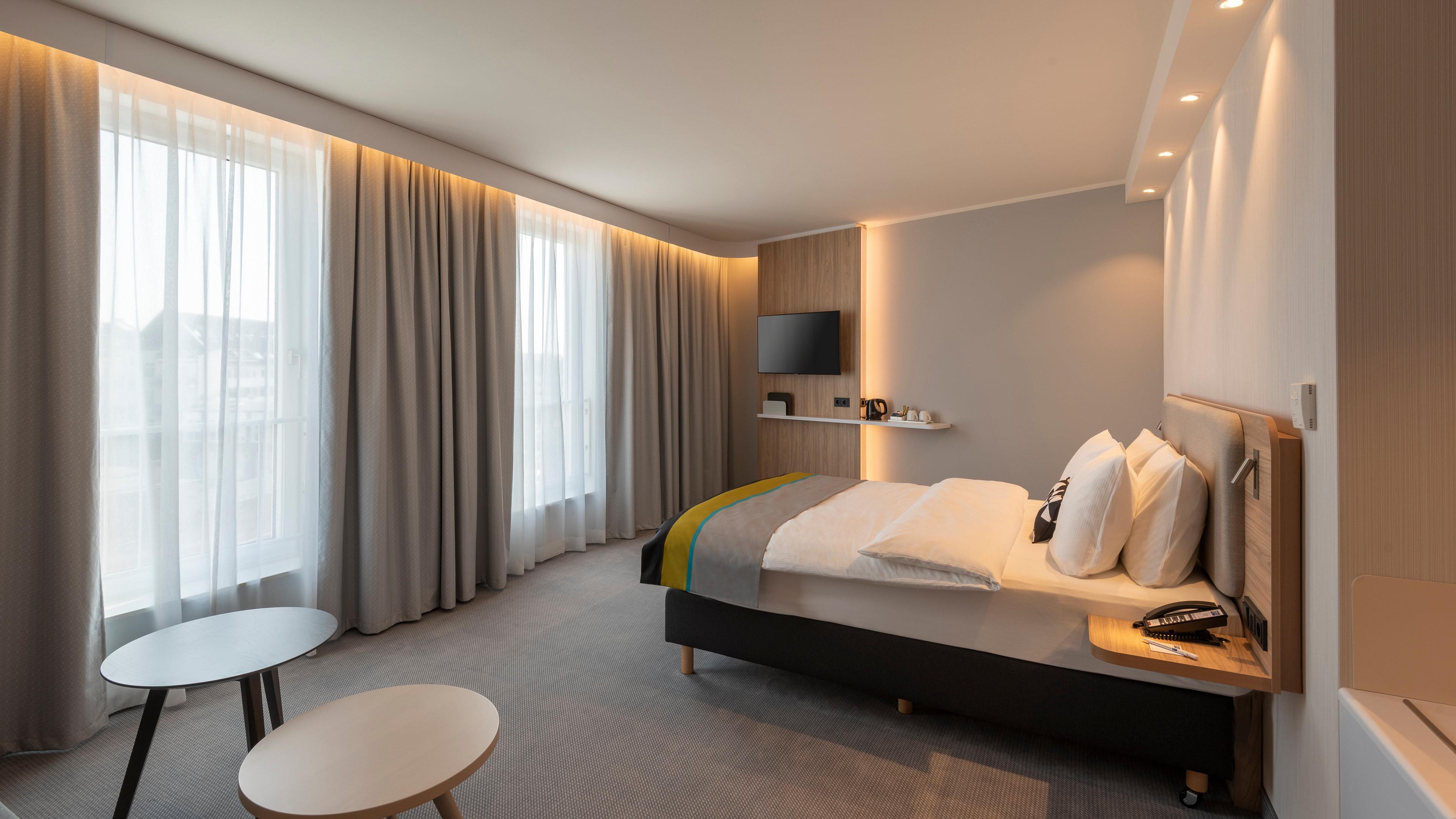 Express - Hauptbahnhof, An Ihg 3*